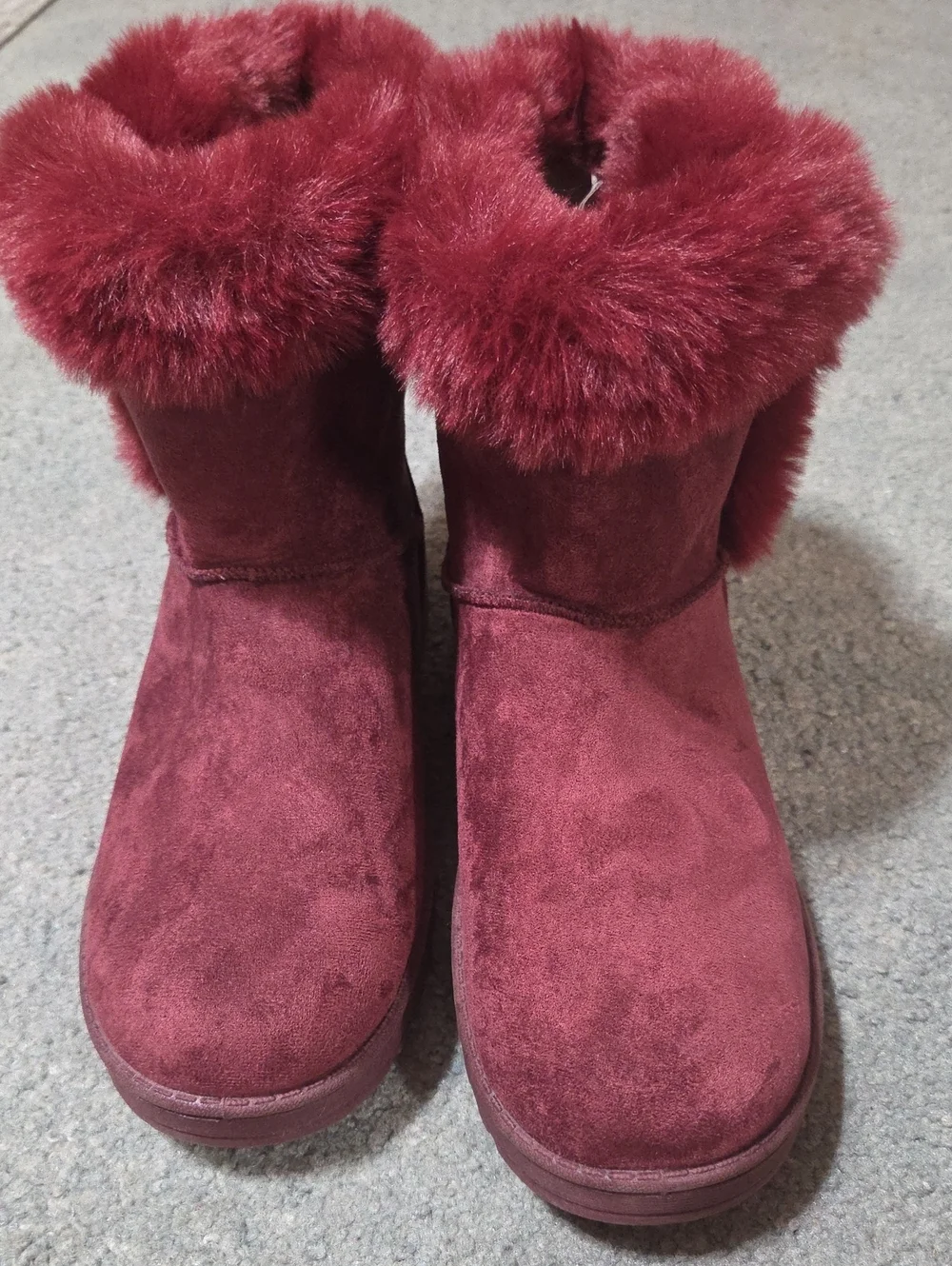 New Jcpenney Size 9 Wine Colored Fur Trimmed Boots